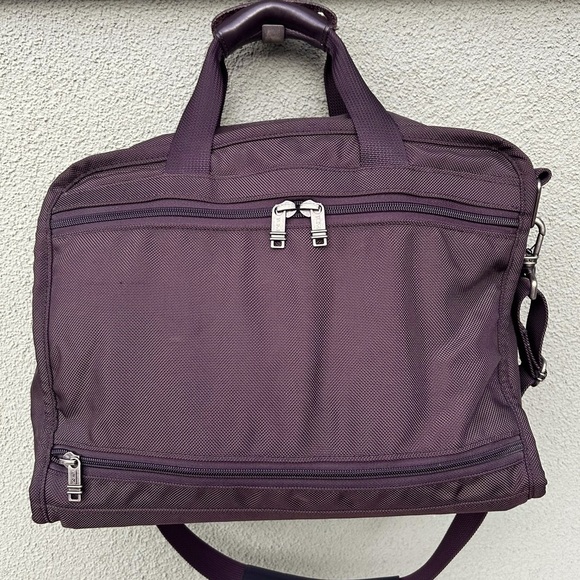 TUMI Canvas and Leather Duffle Travel Gym Bag in Chocolate Brown 
Made in USA - Picture 2 of 14